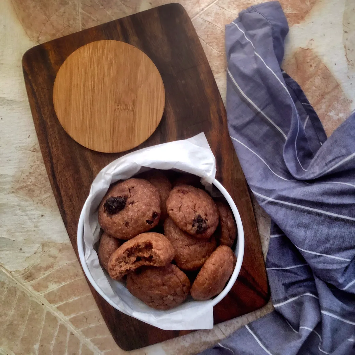Amarula Chocolate Raisin Cookies